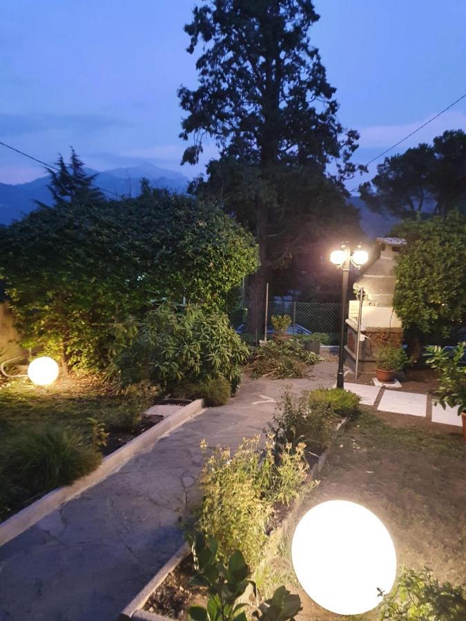 Quater Apartments - Tremezzina Mezzegra ภายนอก รูปภาพ